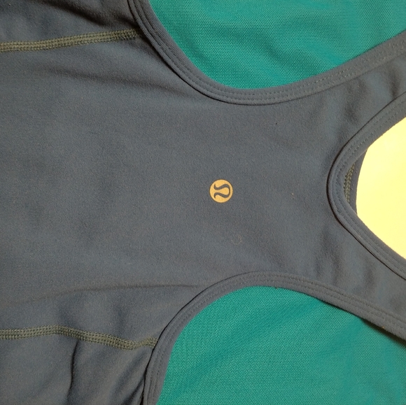 Lululemon top - Picture 3 of 3